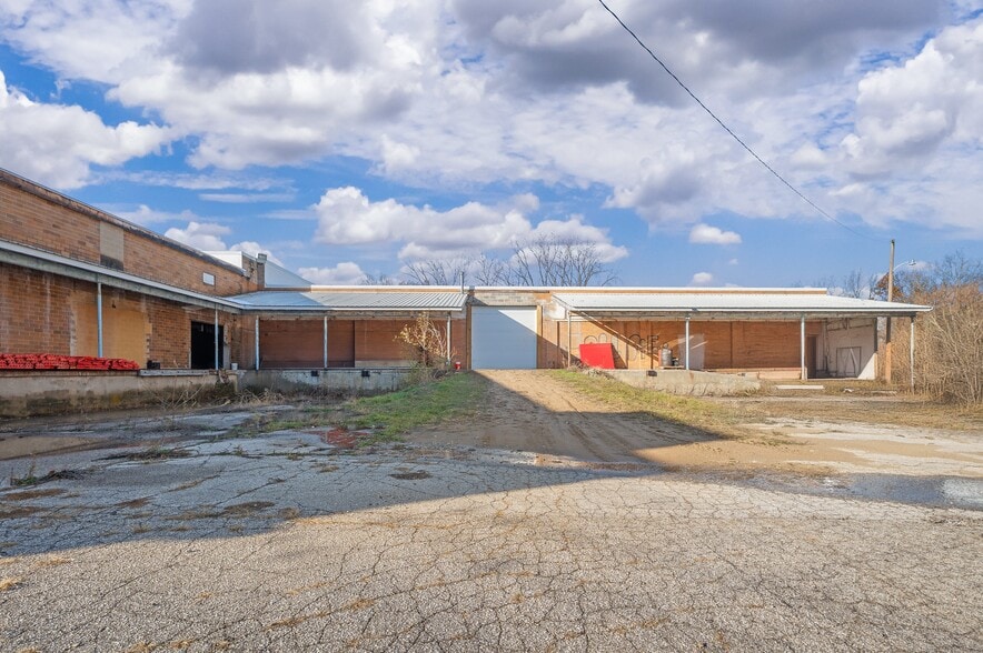 500 Washington St, Coloma, MI à louer - Photo du bâtiment - Image 3 de 46