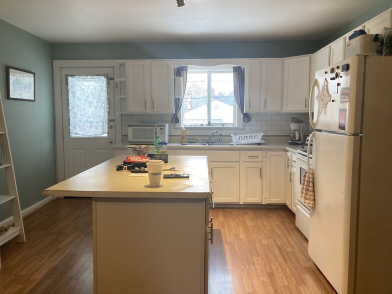 19-21 Cobb Rd, Bath, ME à vendre - Photo int rieure - Image 3 de 9