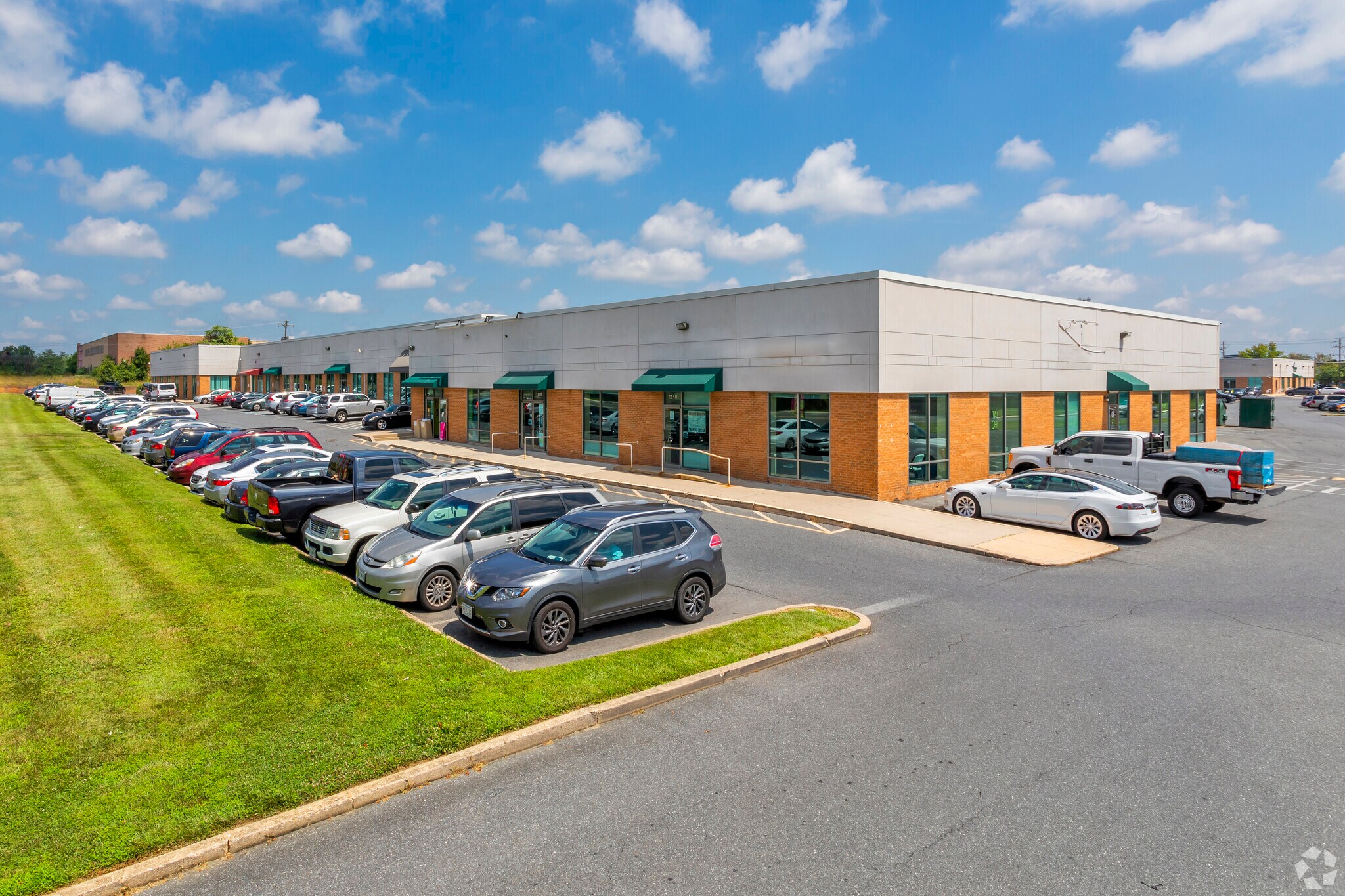 2150 Industrial Pky, Silver Spring, MD for lease Primary Photo- Image 1 of 2