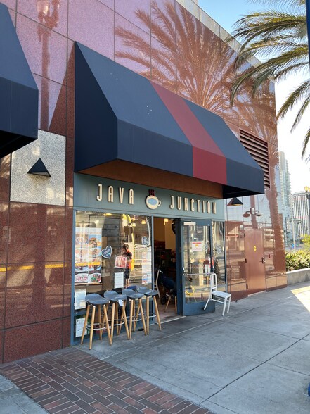 111 W Ocean Blvd, Long Beach, CA à louer - Photo du bâtiment - Image 3 de 10