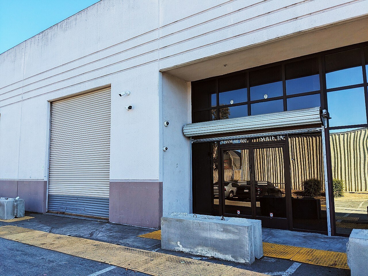 9 Hangar Way, Watsonville, CA à vendre Photo du bâtiment- Image 1 de 1