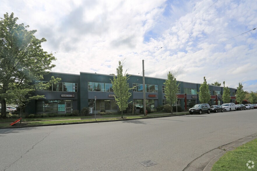 1698 75th Av W, Vancouver, BC à vendre - Photo du bâtiment - Image 2 de 3