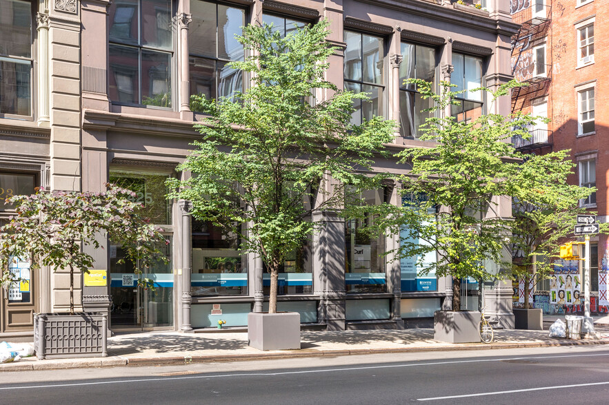 425-427 Broome St, New York, NY for lease - Building Photo - Image 1 of 1