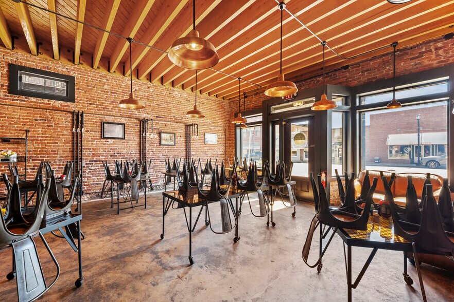 219-221 N Parler Ave, Saint George, SC for sale - Interior Photo - Image 3 of 39