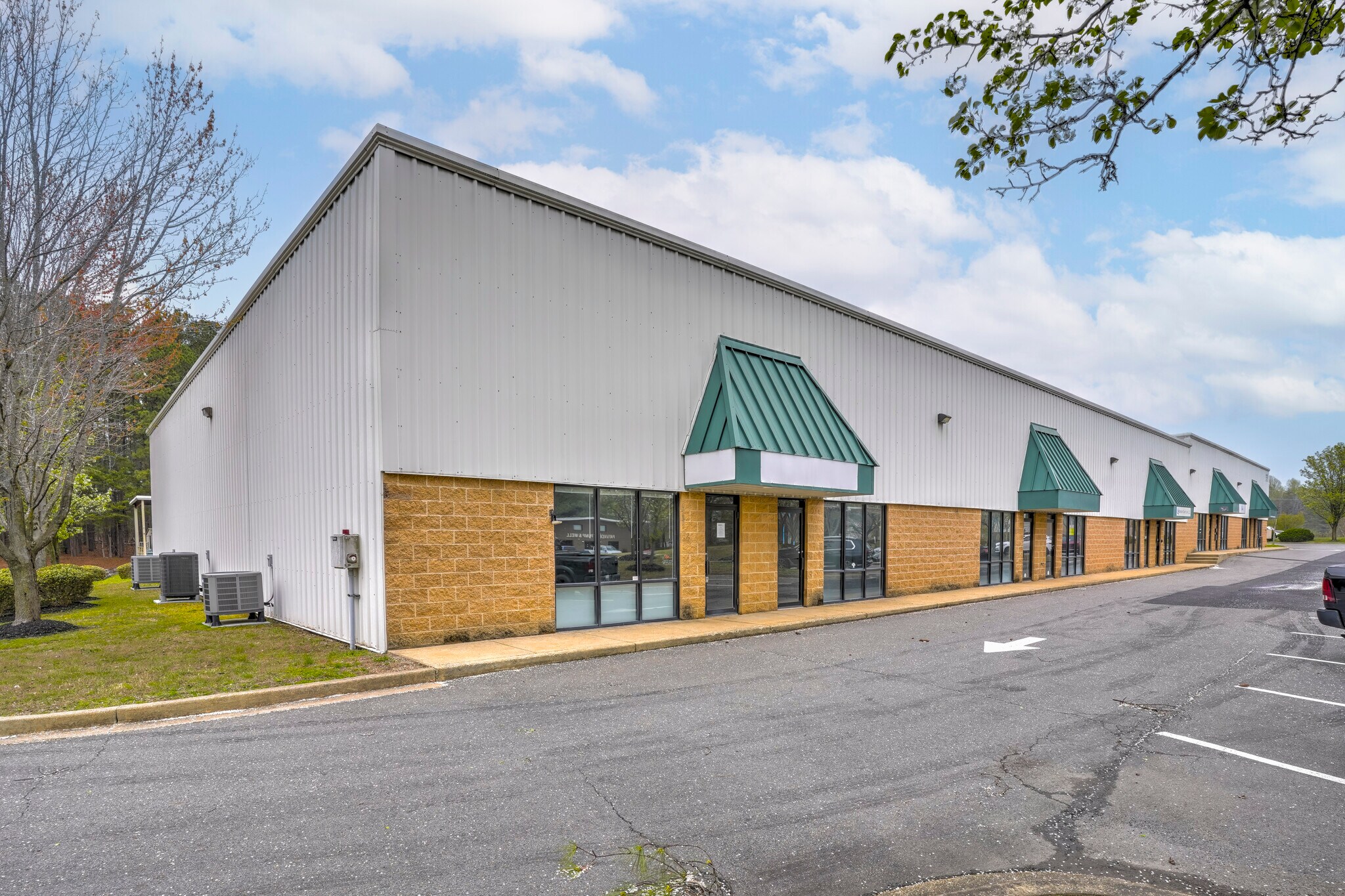 44180 Airport View Dr, Hollywood, MD à louer Photo principale- Image 1 de 20