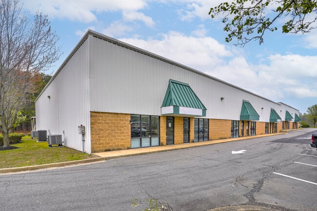 More details for 44180 Airport View Dr, Hollywood, MD - Industrial for Lease
