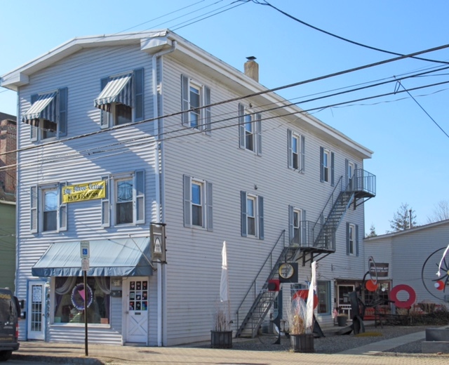 29 Race St, Frenchtown, NJ à vendre - Photo du bâtiment - Image 1 de 1