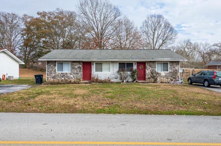 3921 Bennett Rd, Chattanooga, TN for sale - Primary Photo - Image 1 of 2