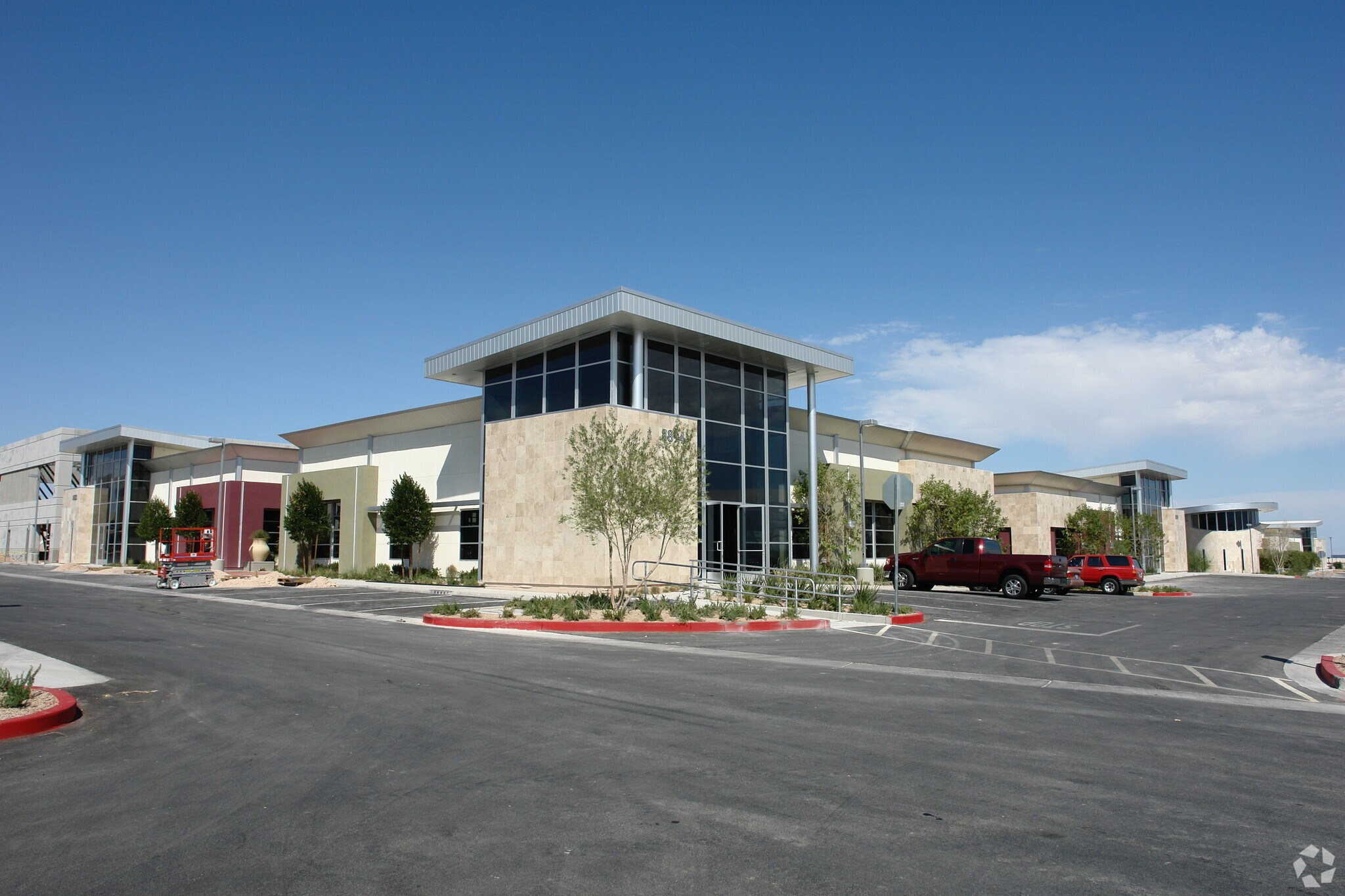 8894 Spanish Ridge Ave, Las Vegas, NV à vendre Photo principale- Image 1 de 11