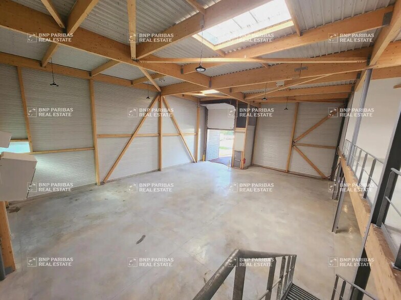 Flex in Chanteloup-en-Brie for sale - Interior Photo - Image 3 of 20