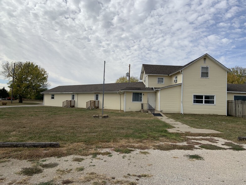 31710 Old Kc Rd, Paola, KS à vendre - Photo du bâtiment - Image 1 de 1