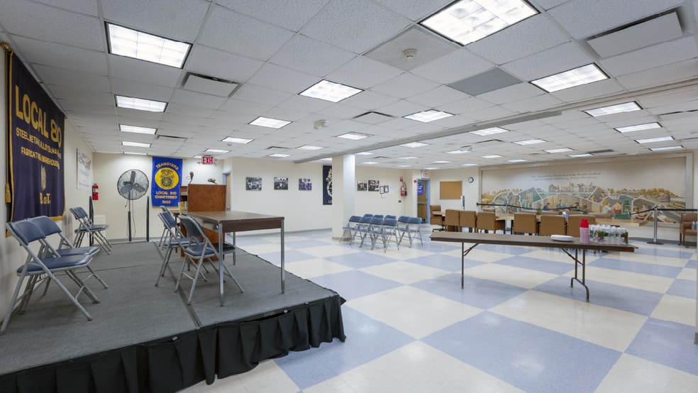 2409 38th Ave, Long Island City, NY for lease - Interior Photo - Image 3 of 6