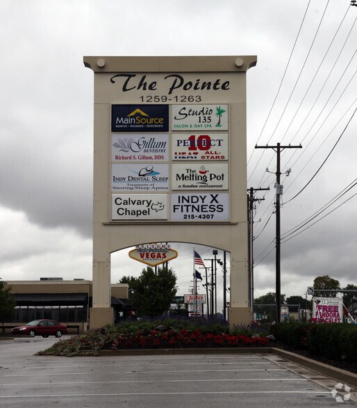 1259-1263 N State Road 135, Greenwood, IN à louer - Photo du bâtiment - Image 2 de 10