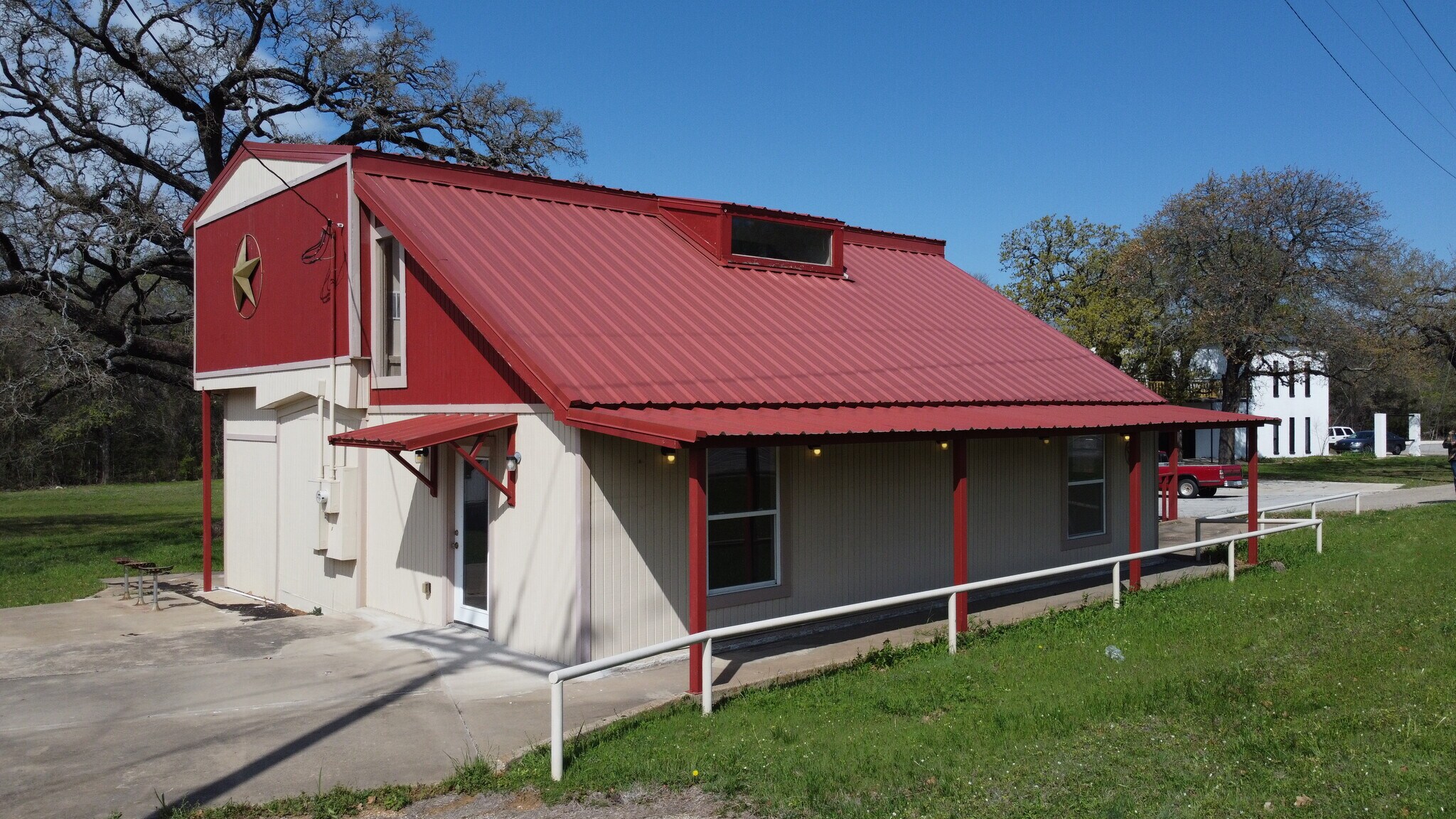 2481 E Hwy 67 Business, Cleburne, TX for sale Primary Photo- Image 1 of 4