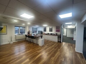 76-84 Heath Rd, Twickenham for lease Interior Photo- Image 2 of 12