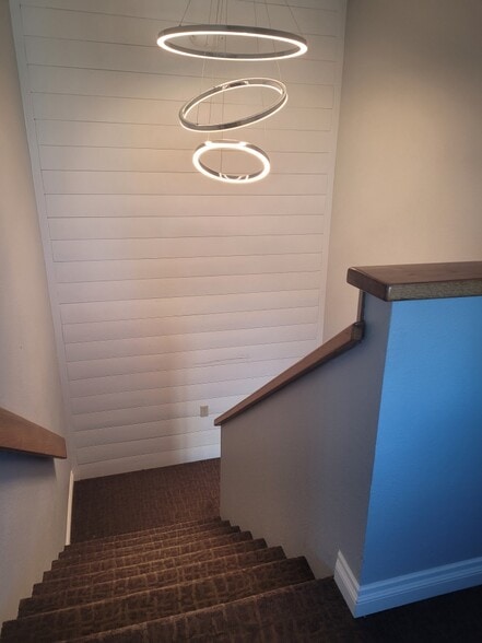 3039 Davis Rd, Fairbanks, AK for lease - Interior Photo - Image 2 of 8