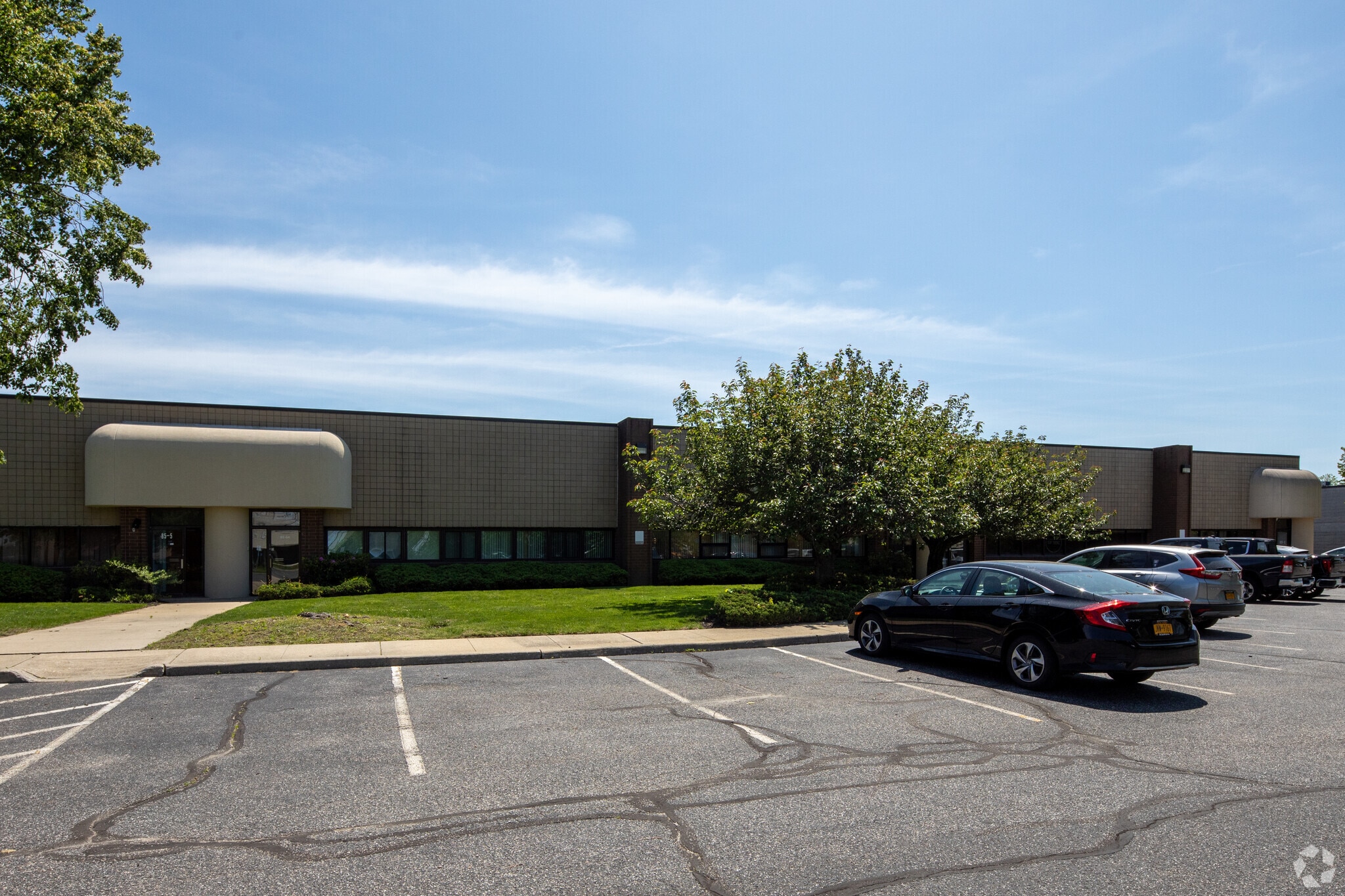 85 Air Park Dr, Ronkonkoma, NY for lease Primary Photo- Image 1 of 14