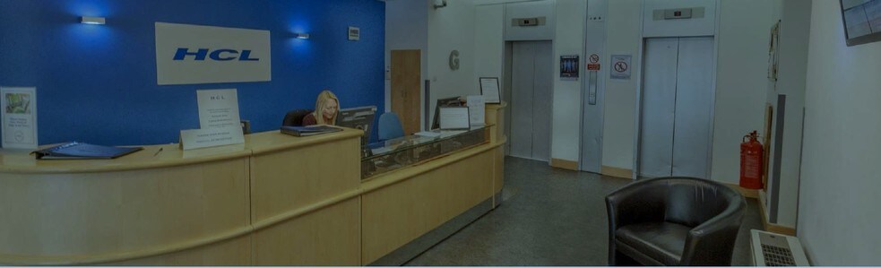 28-36 Eastern Rd, Romford à louer - Hall d’entrée - Image 3 de 4