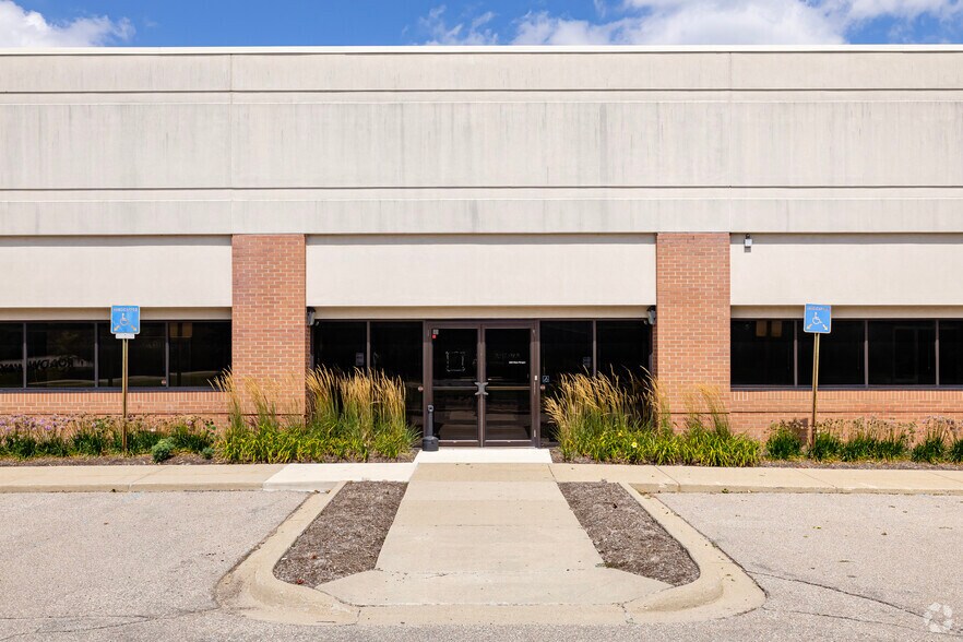 300 W Morgan Rd, Ann Arbor, MI for lease - Building Photo - Image 2 of 5