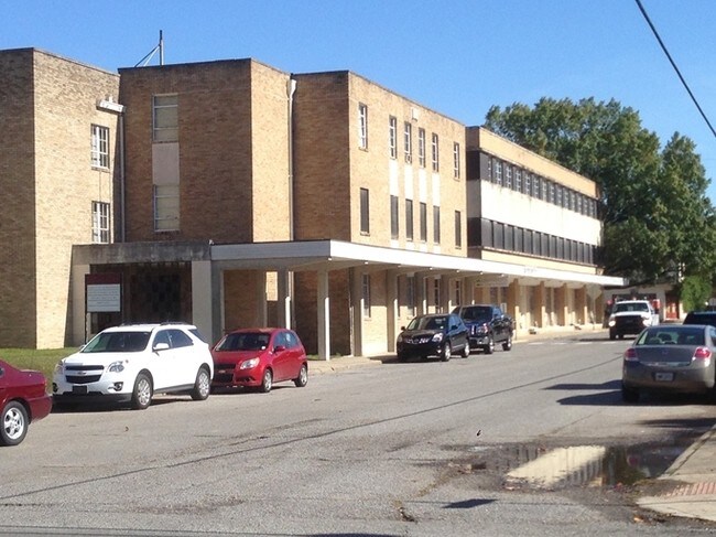 More details for 1639 Ryan St, Lake Charles, LA - Office for Sale