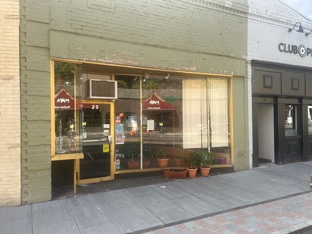 24-32 E Main St, Mount Kisco, NY for lease - Building Photo - Image 2 of 10