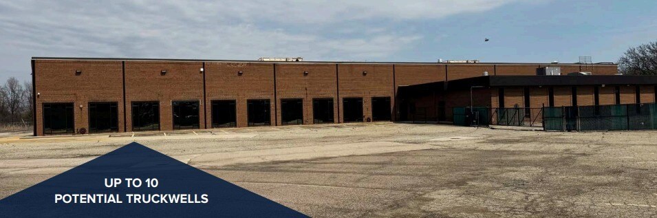 15200 N Commerce Dr, Dearborn, MI à louer - Photo du bâtiment - Image 2 de 8