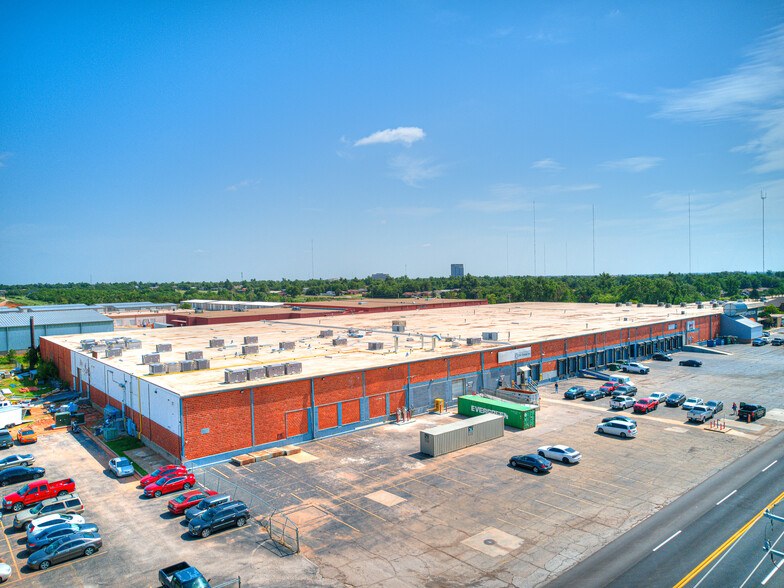 615 W Wilshire Blvd, Oklahoma City, OK for lease - Building Photo - Image 1 of 20