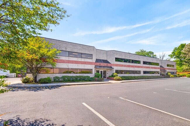 Plus de détails pour 2 Meridian Rd, Eatontown, NJ - Bureau à louer