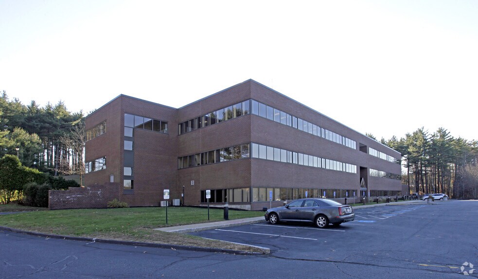 352 Turnpike Rd, Southborough, MA à louer - Photo du bâtiment - Image 3 de 3