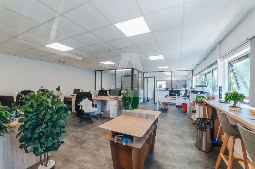 128 Bis Avenue Jean Jaurès, Ivry-sur-Seine à louer - Photo du bâtiment - Image 3 de 10