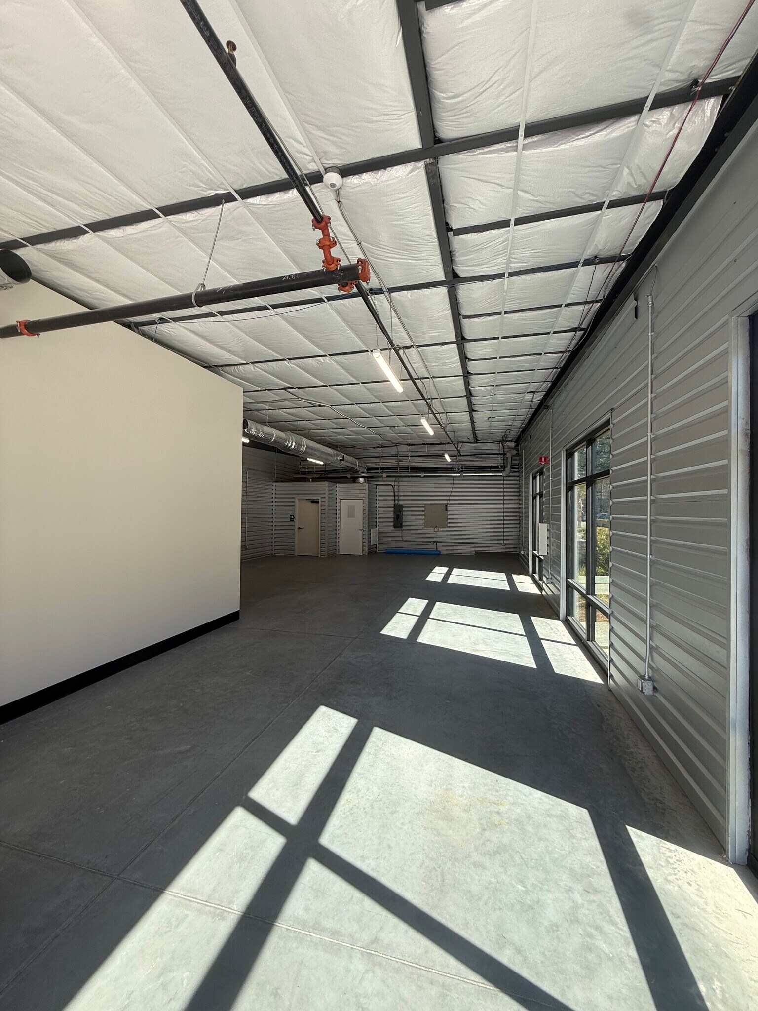 11 Buckhead Bay Rd, Bluffton, SC for lease Primary Photo- Image 1 of 13