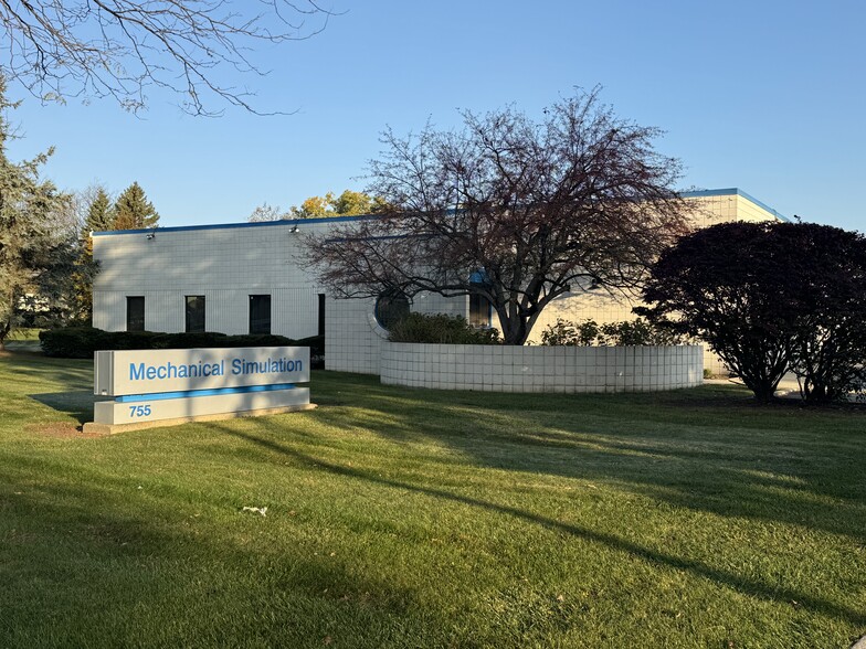 745-755 Phoenix Dr, Ann Arbor, MI for lease - Building Photo - Image 1 of 15