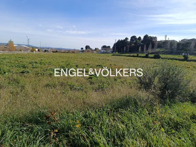 Barri Bellver, 9, Vilobí del Penedès, Barcelona for sale Primary Photo- Image 1 of 5