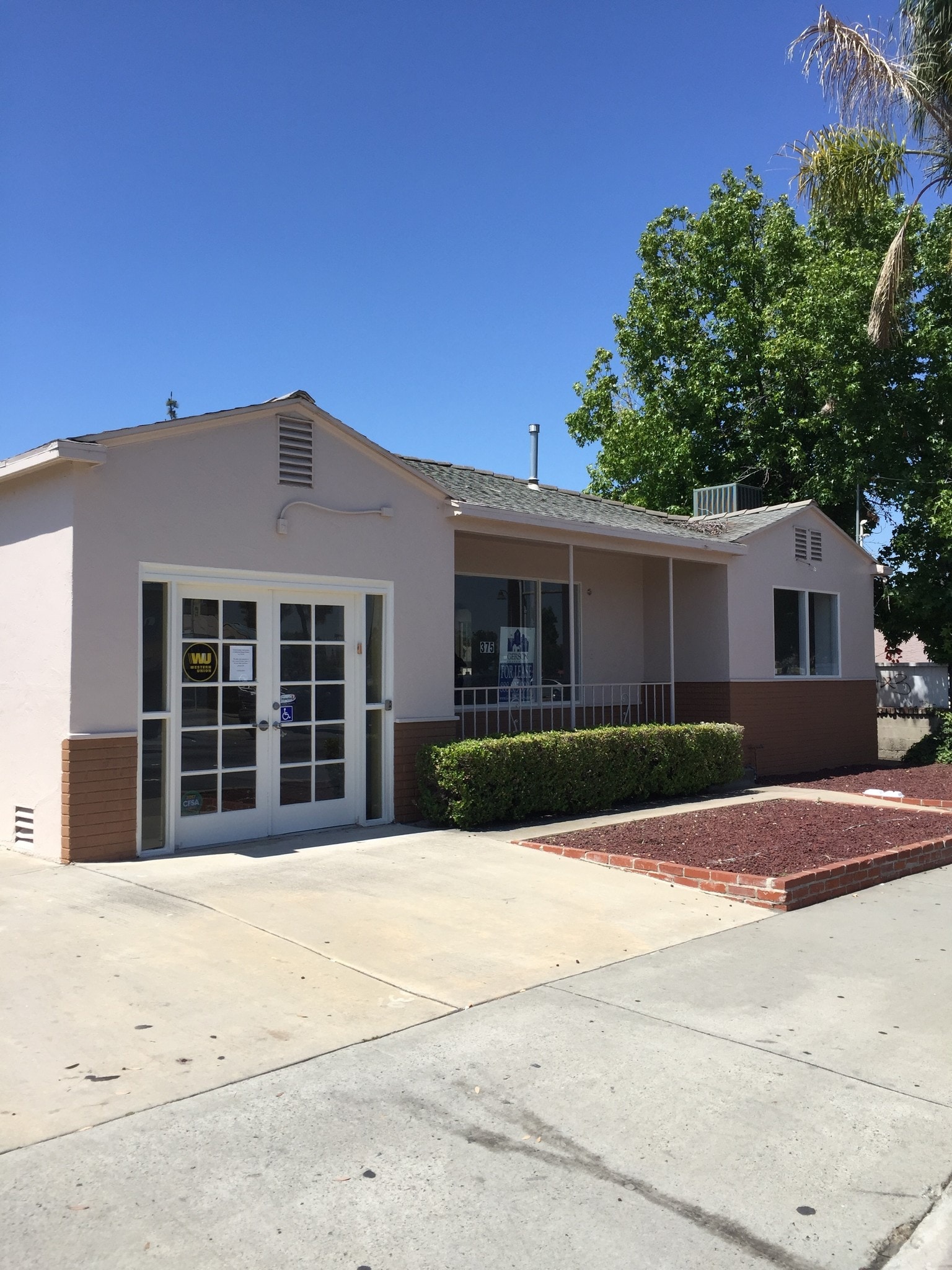 375 Broadway, El Cajon, CA for lease Primary Photo- Image 1 of 2