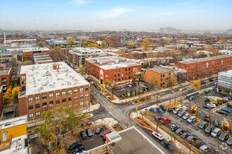 4220 Rue De Rouen, Montréal, QC - Aerial  map view