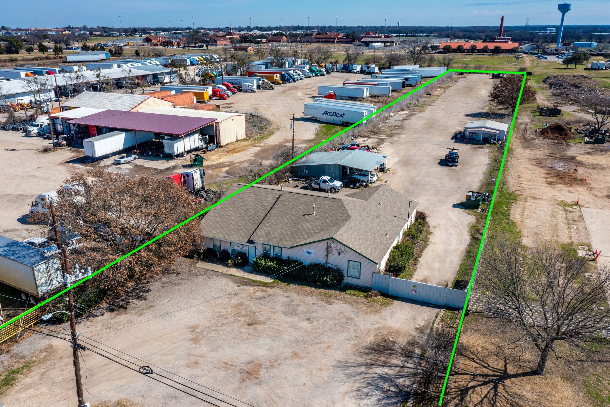 401 W Simonds Rd, Seagoville, TX à vendre Photo du bâtiment- Image 1 de 7