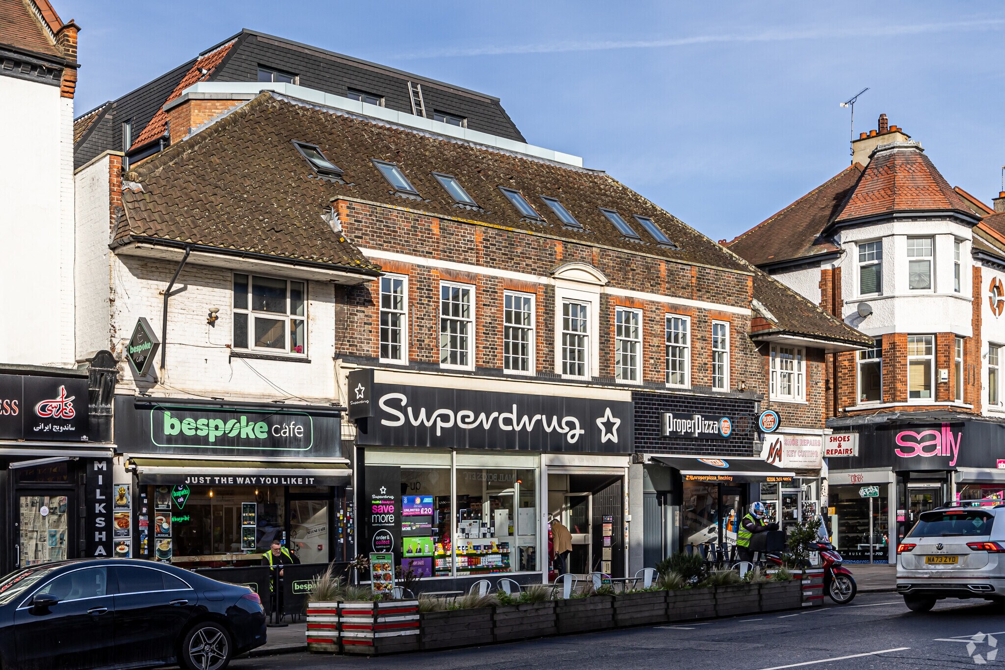 105-105A Ballards Ln, Londres à vendre Photo du bâtiment- Image 1 de 10