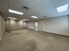2601 N 11th Ave, Hanford, CA for lease Building Photo- Image 2 of 6