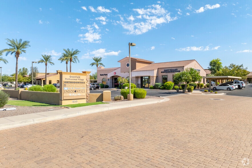 1635 N Greenfield Rd, Mesa, AZ for lease - Building Photo - Image 2 of 7