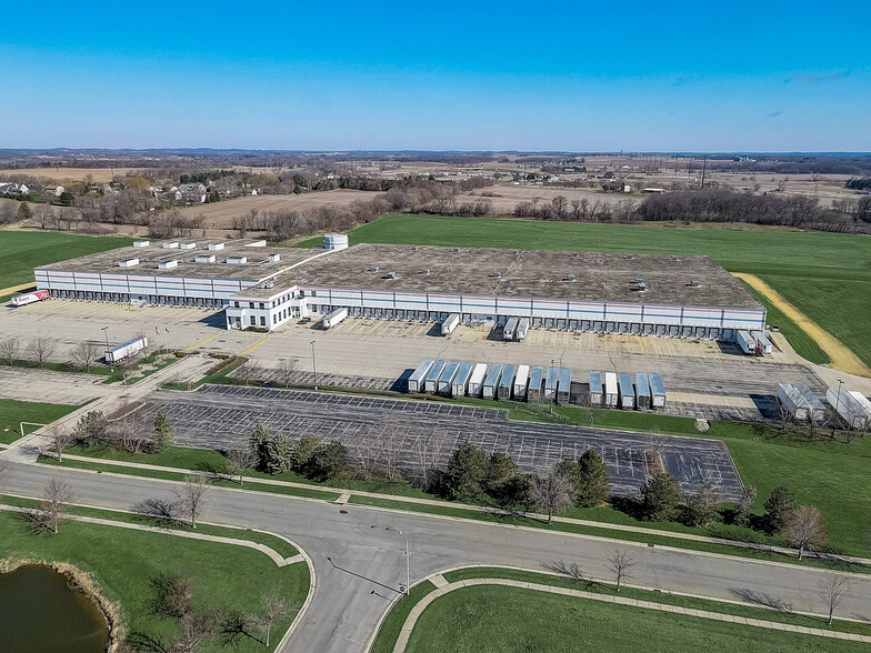 200 Interstate Blvd, Edgerton, WI for sale - Building Photo - Image 1 of 1