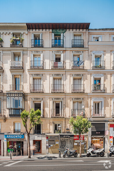 Calle Fuencarral, 89, Madrid, Madrid for sale - Building Photo - Image 2 of 5