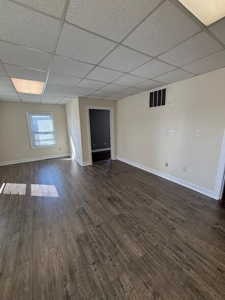 1231-1249 Mall Dr, Richmond, VA à louer - Photo du bâtiment - Image 3 de 44