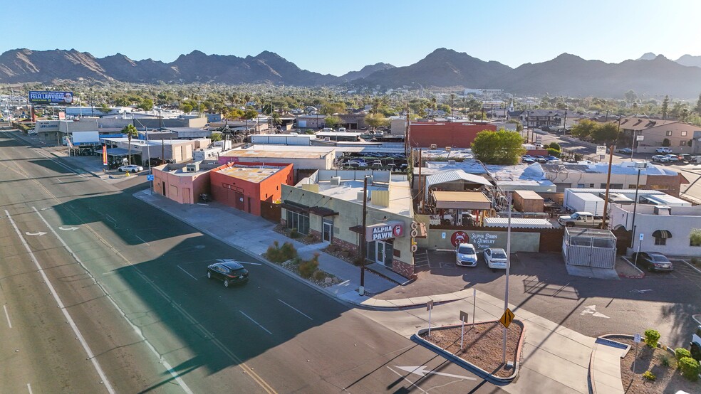 9017 N Cave Creek Rd, Phoenix, AZ for sale - Building Photo - Image 3 of 7