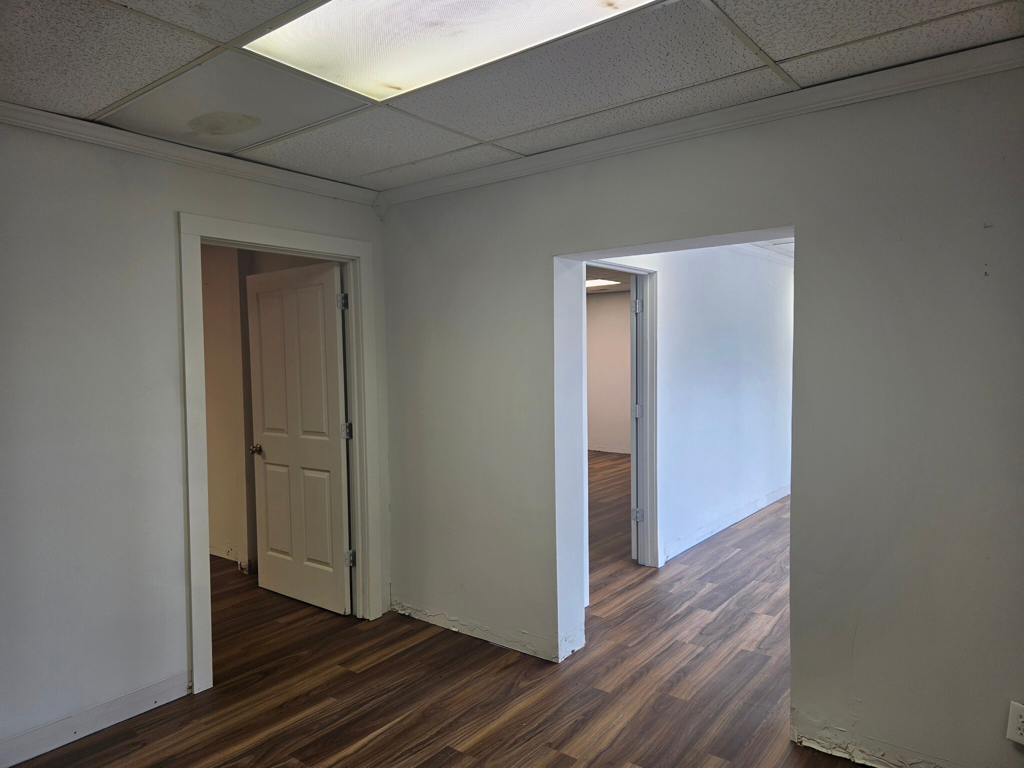 1412 N Broadway, Lexington, KY for lease Interior Photo- Image 1 of 12