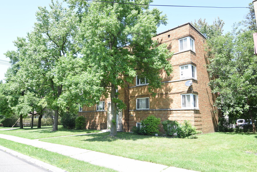 2715 Noble Rd, Cleveland Heights, OH for sale - Primary Photo - Image 1 of 3