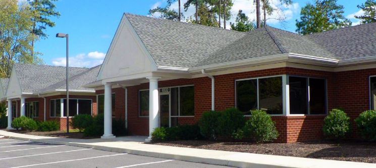6516-6520 Woodlake Village Cir, Midlothian, VA à vendre Photo du bâtiment- Image 1 de 5