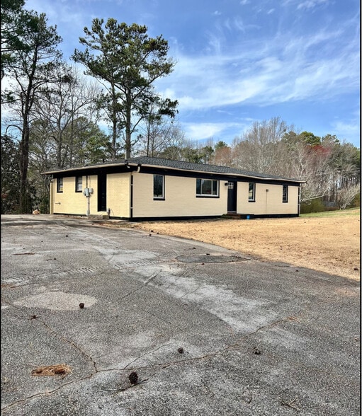 4918 Stewarts Mill Rd, Douglasville, GA for sale - Building Photo - Image 1 of 2
