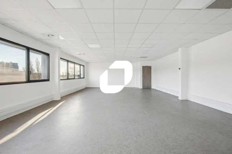 Flex dans Aulnay-sous-Bois à louer Photo du bâtiment- Image 1 de 2