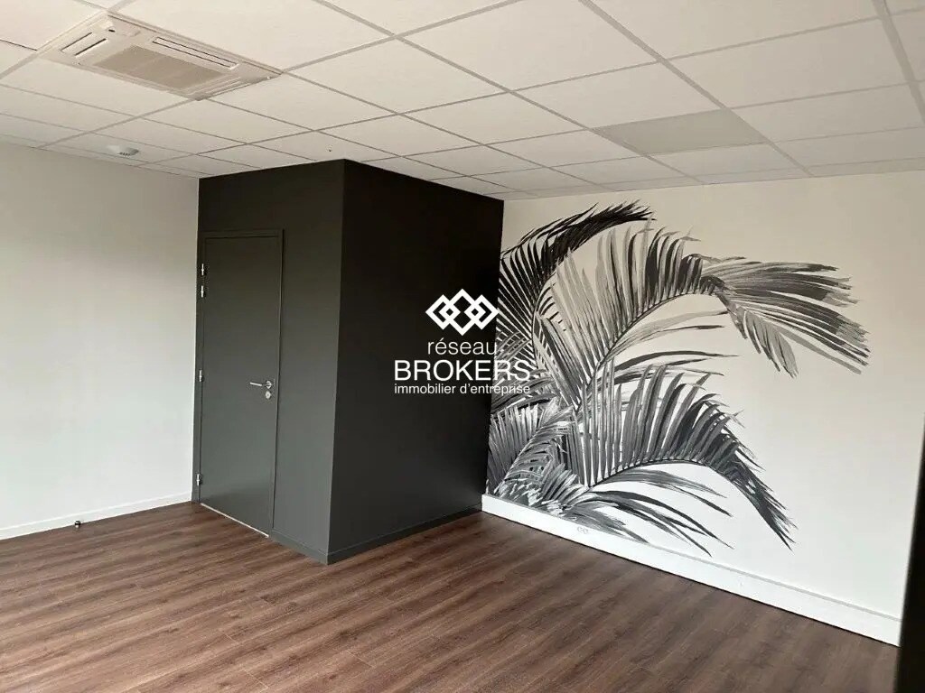 Local d'activités dans Bourgoin-Jallieu à vendre Photo intérieure- Image 1 de 10