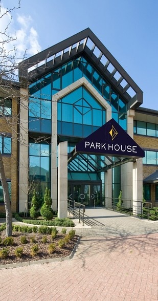 Manor Royal, Crawley à louer - Photo du bâtiment - Image 2 de 2